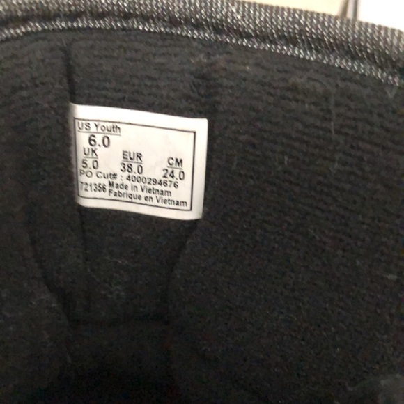 VANS - Picture 4 of 6